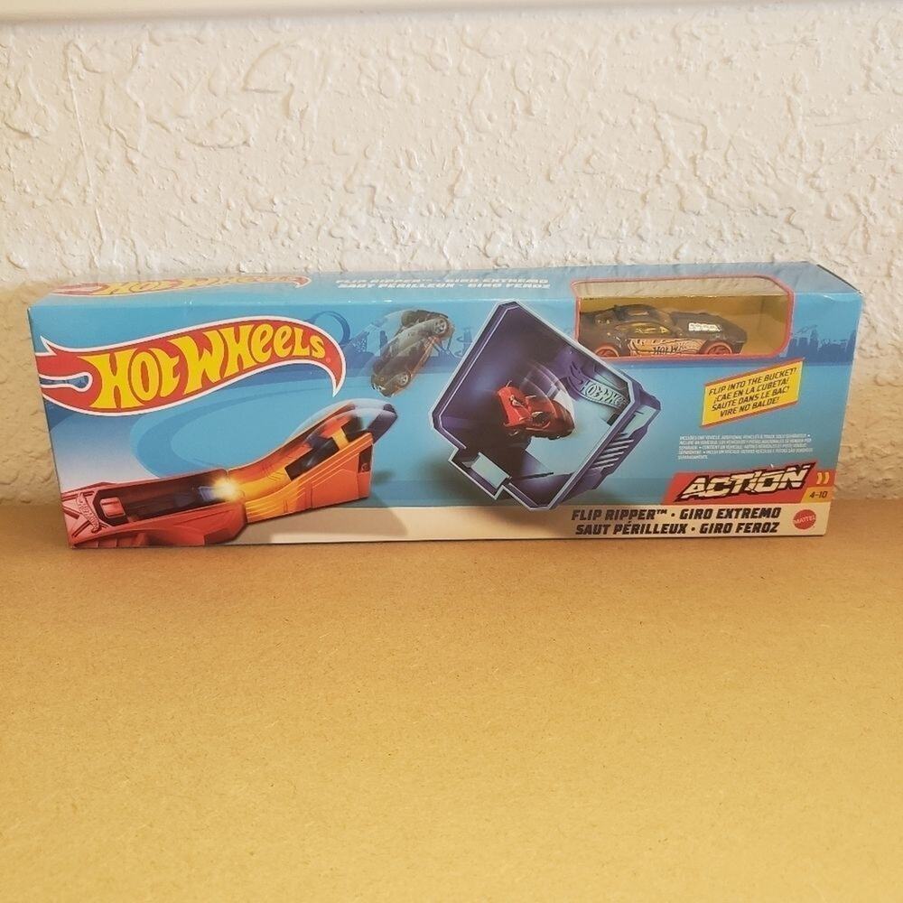HOT WHEELS Action Race set‎ with 1 car Flip Ripper new
